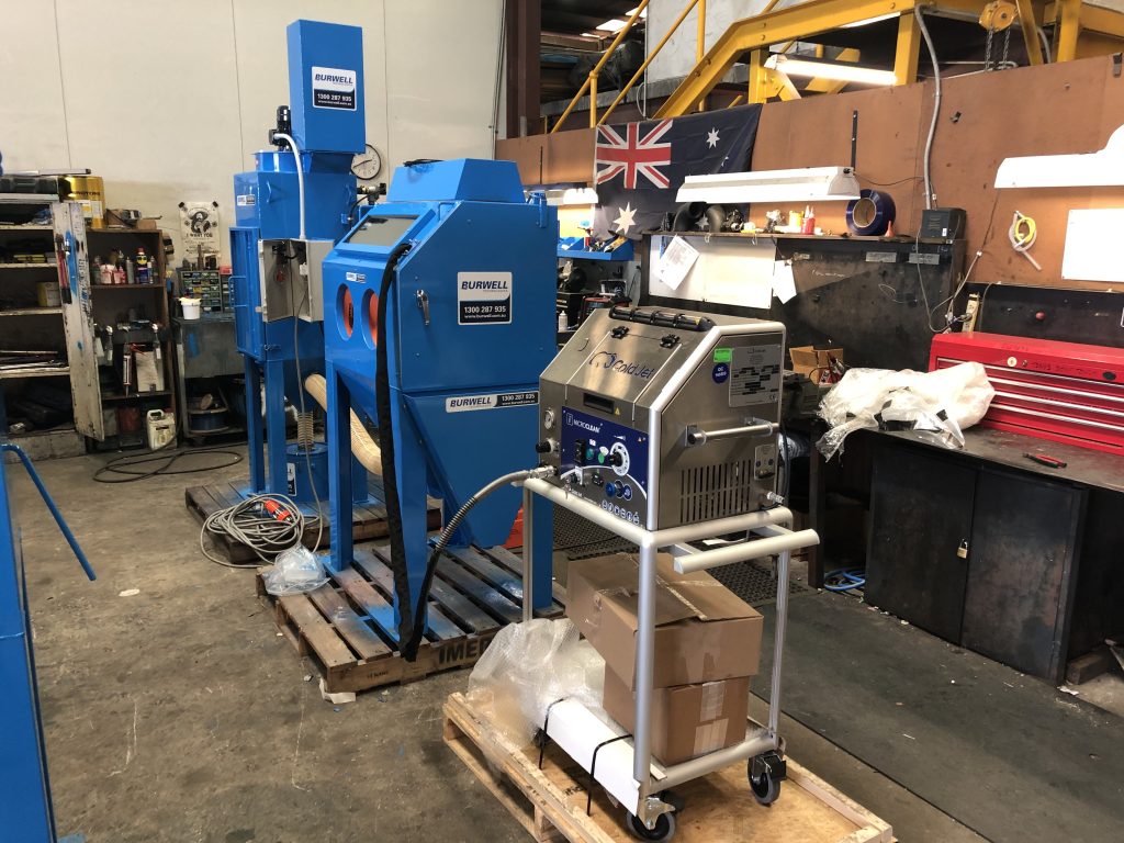 Cochlear Cabinet – Dry Ice Blasting Cabinet